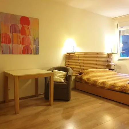 شقة 77 بلغراد